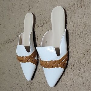 Women's Pointed Toe Slip-On Mules